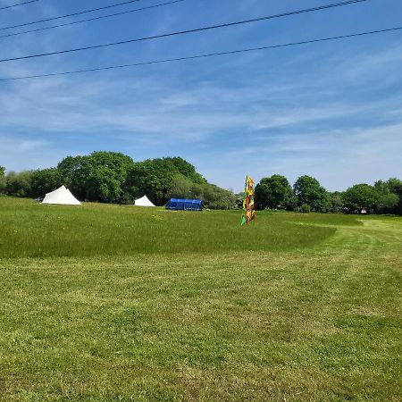 Dorset Glamping Fields Hotell Corfe Mullen Exteriör bild